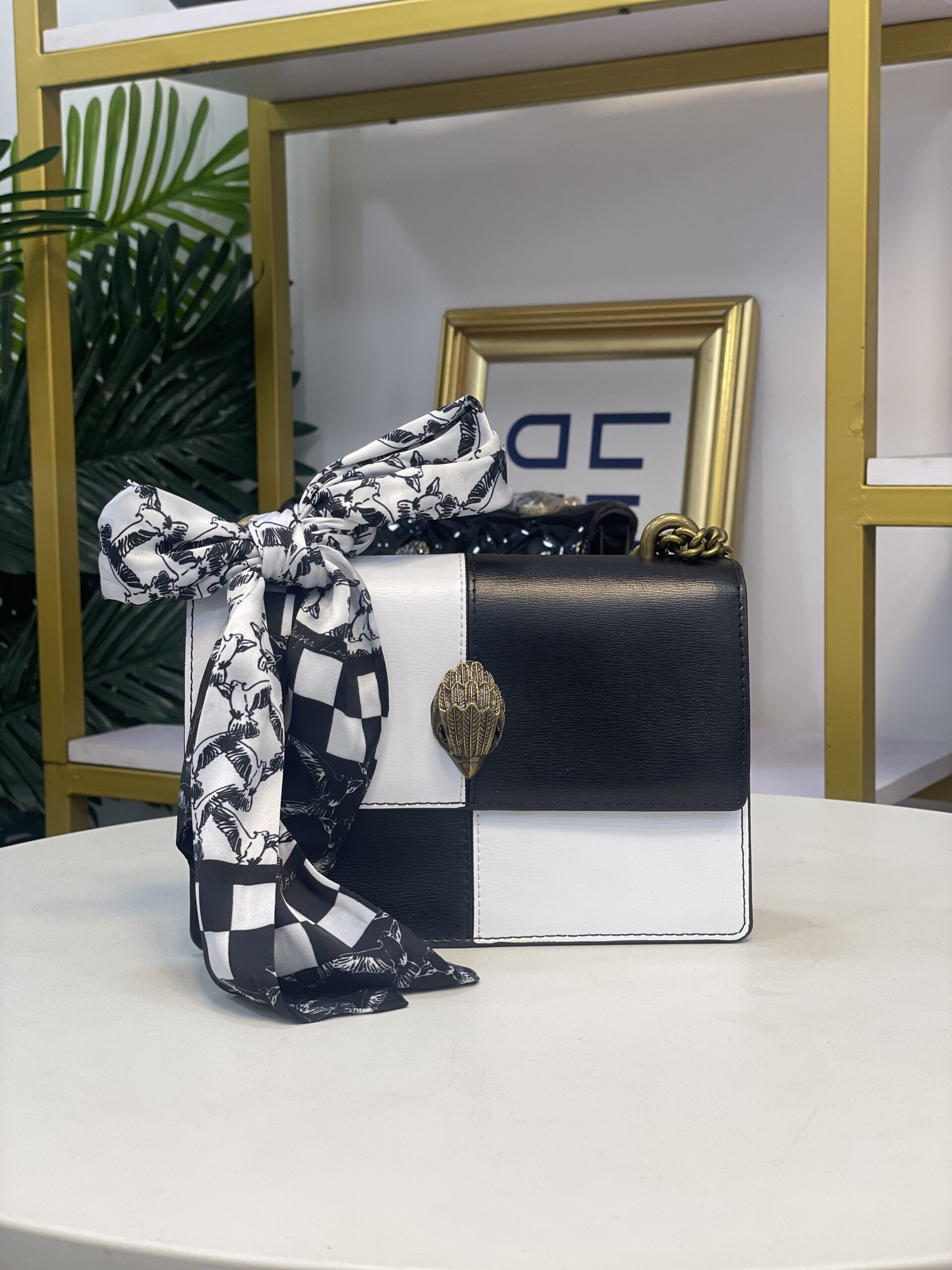 KURT GEIGER WHITE AND BLACK SHOREDITCH