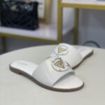 GUESS WHITE CIRCLE LOGO FLATS